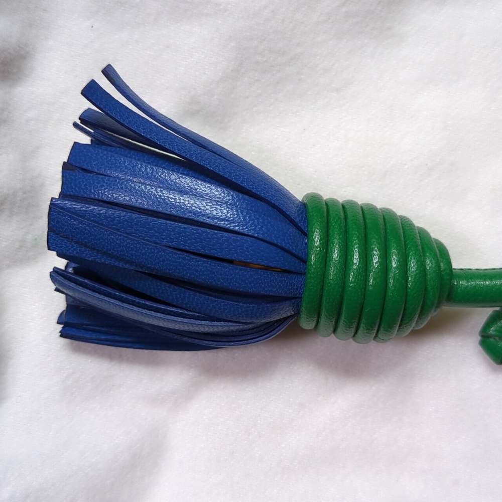 NEW Bottega Veneta Leather Blue Flower Keychain With Dustbag - Picture 7 of 14